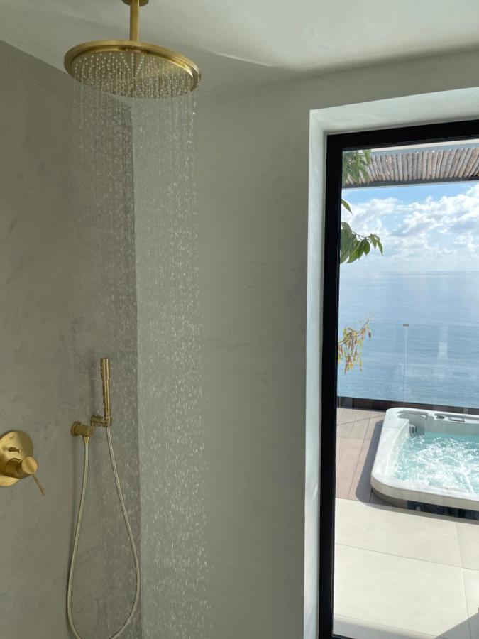 Mystique Luxury Suite Achlia Ngoại thất bức ảnh
