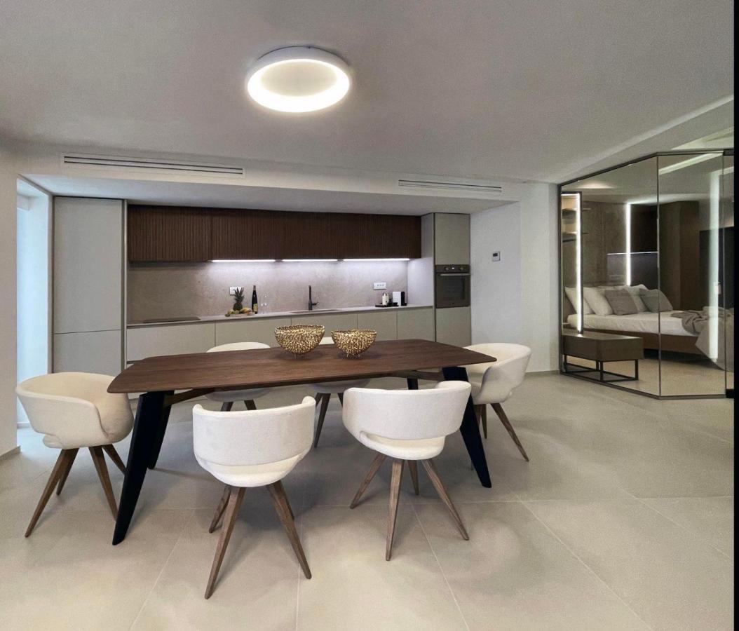 Mystique Luxury Suite Achlia Ngoại thất bức ảnh
