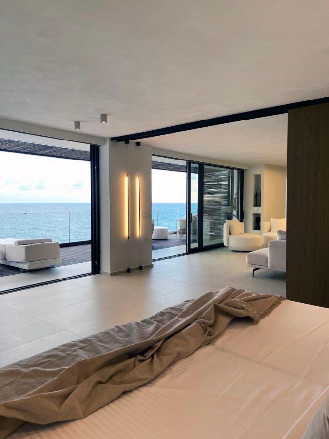 Mystique Luxury Suite Achlia Ngoại thất bức ảnh