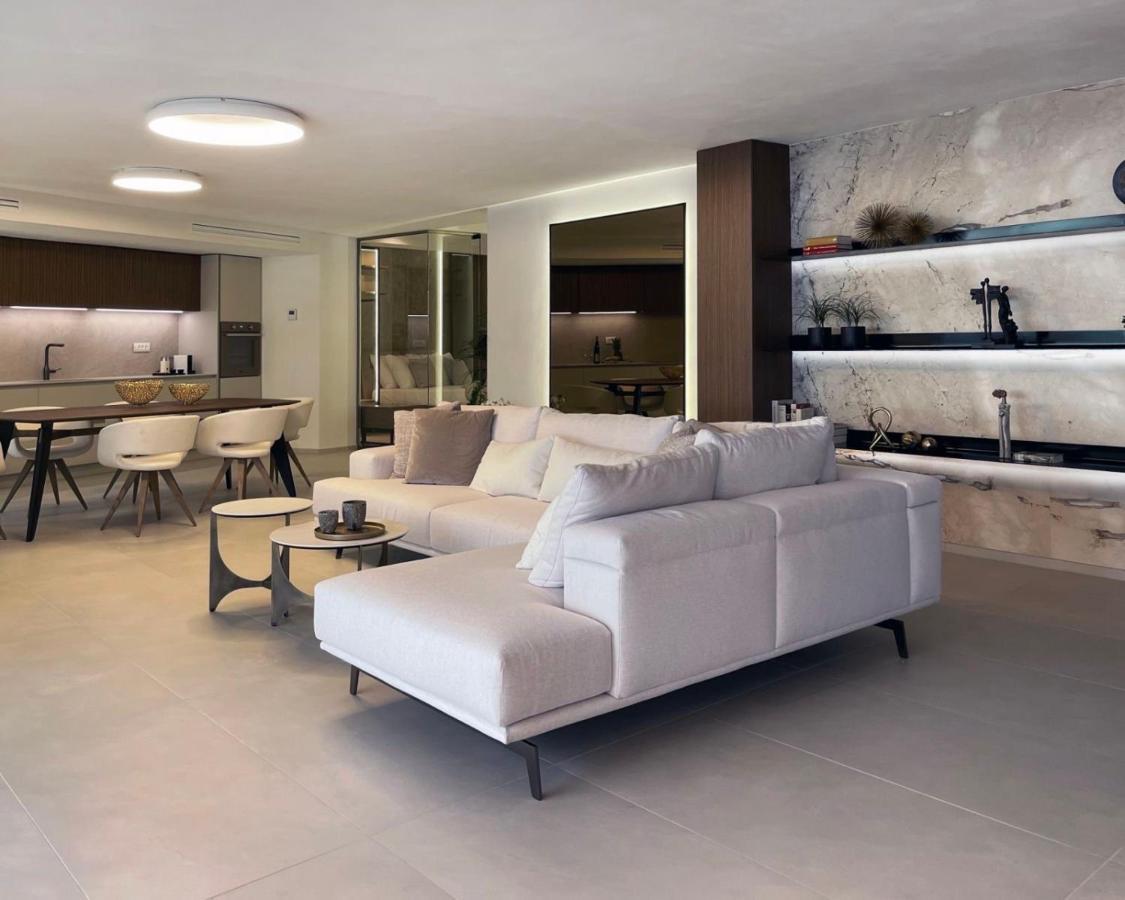 Mystique Luxury Suite Achlia Ngoại thất bức ảnh