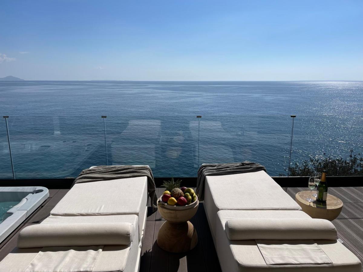 Mystique Luxury Suite Achlia Ngoại thất bức ảnh