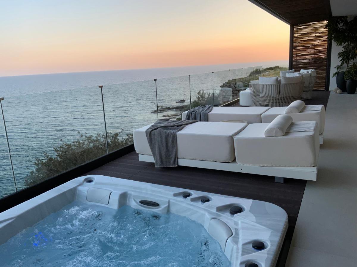 Mystique Luxury Suite Achlia Ngoại thất bức ảnh