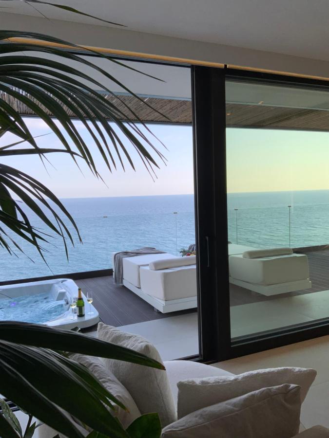 Mystique Luxury Suite Achlia Ngoại thất bức ảnh